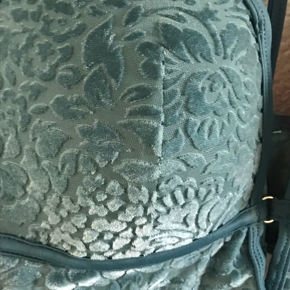 Bralette - Picture 2 of 4